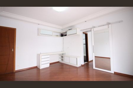 Casa à venda com 227m², 3 quartos e 5 vagas