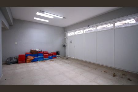 Casa à venda com 227m², 3 quartos e 5 vagas