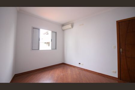 Casa à venda com 3 quartos, 227m² em Vila Ema, São Paulo