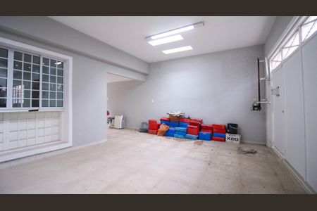 Casa à venda com 227m², 3 quartos e 5 vagas