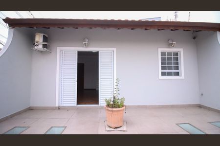 Casa à venda com 227m², 3 quartos e 5 vagas