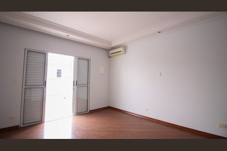 Casa à venda com 227m², 3 quartos e 5 vagas