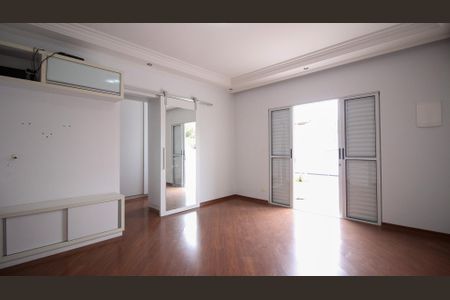 Casa à venda com 227m², 3 quartos e 5 vagas