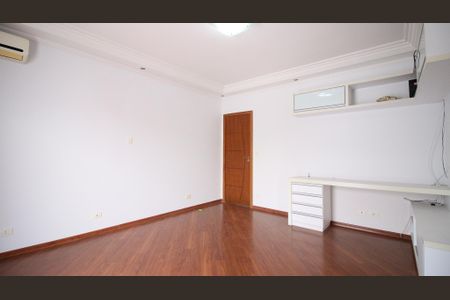 Casa à venda com 227m², 3 quartos e 5 vagas