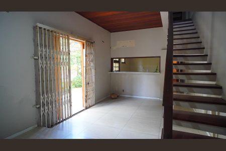 Sala  de casa para alugar com 3 quartos, 119m² em Azenha, Porto Alegre