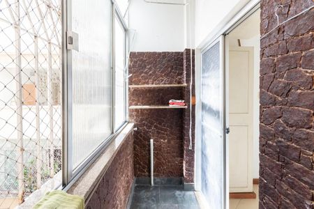 Apartamento à venda com 76m², 2 quartos e sem vagaÁrea de Serviço