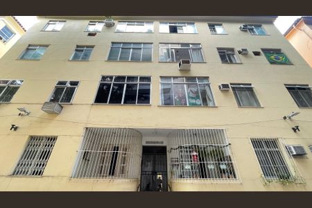 Apartamento à venda com 76m², 2 quartos e sem vagaFachada