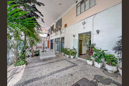 Apartamento à venda com 56m², 2 quartos e 1 vagaFachada