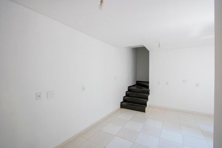 Sala de apartamento para alugar com 2 quartos, 57m² em Vila Lutécia, Santo André