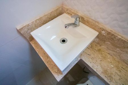 Apartamento para alugar com 50m², 2 quartos e 1 vaga Apartamento para alugar com 50m², 2 quartos e 1 vagaBanheiro do quarto 1