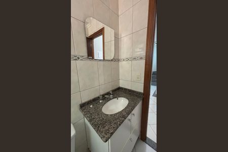 Casa para alugar com 106m², 4 quartos e 2 vagas Casa para alugar com 106m², 4 quartos e 2 vagasBanheiro