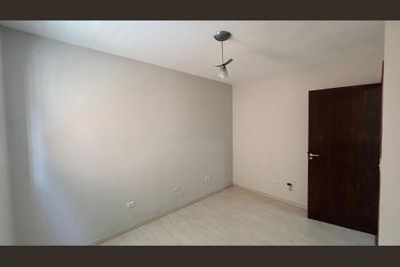 Casa para alugar com 106m², 4 quartos e 2 vagas Casa para alugar com 106m², 4 quartos e 2 vagasQuarto 1