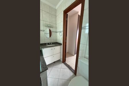 Casa para alugar com 106m², 4 quartos e 2 vagas Casa para alugar com 106m², 4 quartos e 2 vagasBanheiro da Suíte