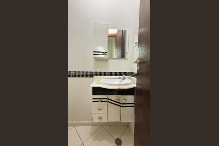 Casa para alugar com 106m², 4 quartos e 2 vagas Casa para alugar com 106m², 4 quartos e 2 vagasLavabo