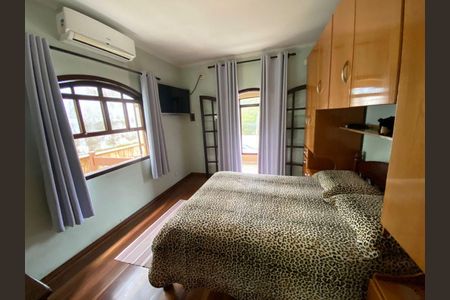 Casa à venda com 3 quartos, 240m² em Cidade Patriarca, São Paulo