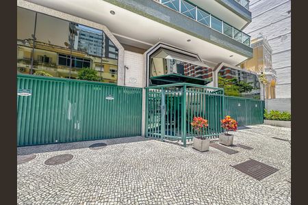 Apartamento à venda com 230m², 3 quartos e 2 vagasFachada