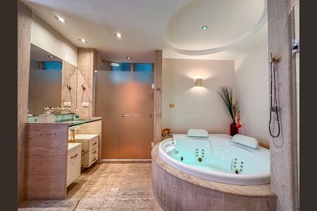 Apartamento à venda com 230m², 3 quartos e 2 vagasSuíte