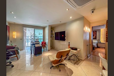 Apartamento à venda com 230m², 3 quartos e 2 vagasSala