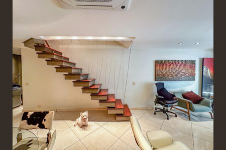 Apartamento à venda com 230m², 3 quartos e 2 vagasSala