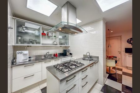 Apartamento à venda com 230m², 3 quartos e 2 vagasCozinha