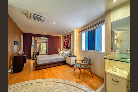 Apartamento à venda com 230m², 3 quartos e 2 vagasSuíte