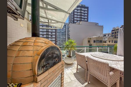 Apartamento à venda com 230m², 3 quartos e 2 vagasCobertura