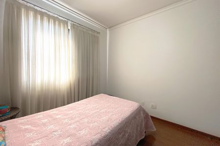 Apartamento à venda com 120m², 4 quartos e 2 vagas Apartamento à venda com 120m², 4 quartos e 2 vagasQuarto 2