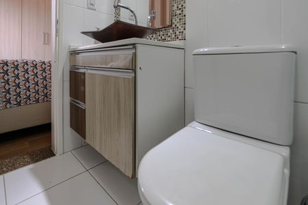 Casa de condomínio para alugar com 120m², 3 quartos e 3 vagasBanheiro - Suíte