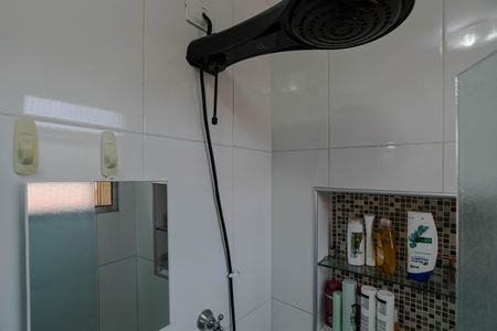 Casa de condomínio para alugar com 120m², 3 quartos e 3 vagasBanheiro - Suíte