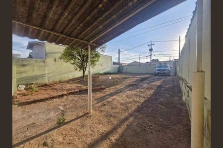 Casa à venda com 78m², 2 quartos e 3 vagas