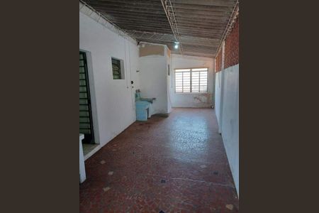 Casa à venda com 206m², 3 quartos e 1 vaga