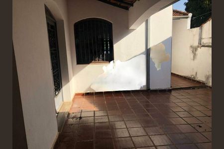 Casa à venda com 200m², 3 quartos e 6 vagas