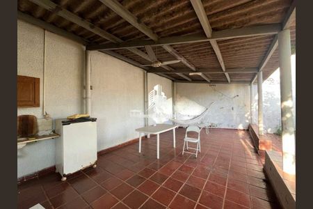 Casa à venda com 335m², 4 quartos e 5 vagas