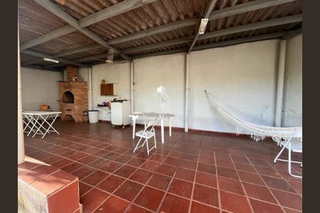 Casa à venda com 335m², 4 quartos e 5 vagas