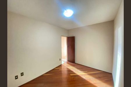 Apartamento à venda com 76m², 2 quartos e sem vaga