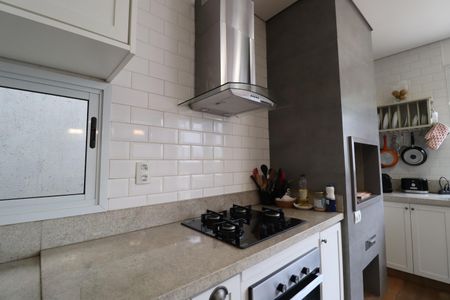 Casa para alugar com 322m², 4 quartos e 4 vagasCozinha