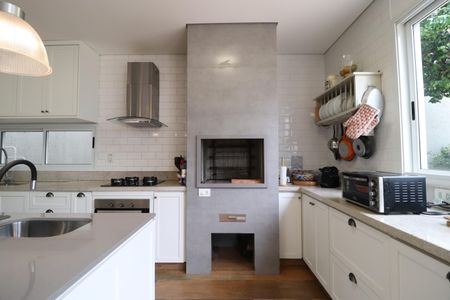 Casa para alugar com 322m², 4 quartos e 4 vagasCozinha