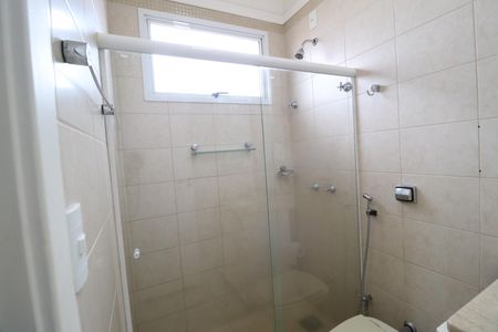 Casa para alugar com 322m², 4 quartos e 4 vagasBanheiro Suíte 2