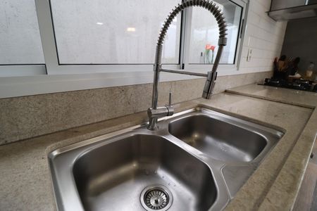 Casa para alugar com 322m², 4 quartos e 4 vagasCozinha