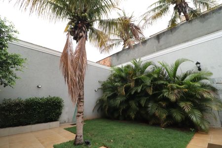 Casa para alugar com 322m², 4 quartos e 4 vagasJardim