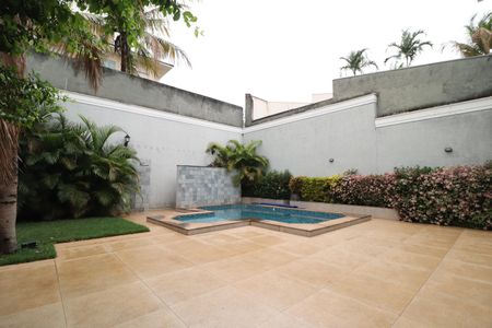 Casa para alugar com 322m², 4 quartos e 4 vagasPiscina
