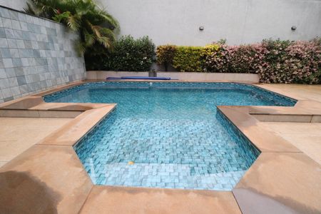 Casa para alugar com 322m², 4 quartos e 4 vagasPiscina