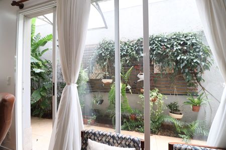 Casa para alugar com 322m², 4 quartos e 4 vagasSala