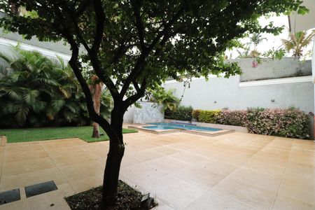Casa para alugar com 322m², 4 quartos e 4 vagasPiscina