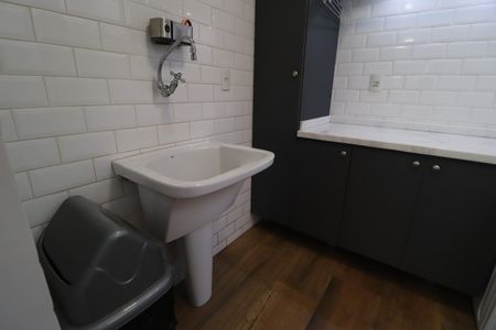 Casa para alugar com 322m², 4 quartos e 4 vagasÁrea de Serviço