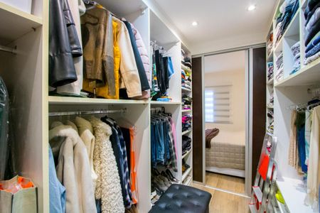 Casa à venda com 250m², 3 quartos e 3 vagas Casa à venda com 250m², 3 quartos e 3 vagasCloset do quarto 1