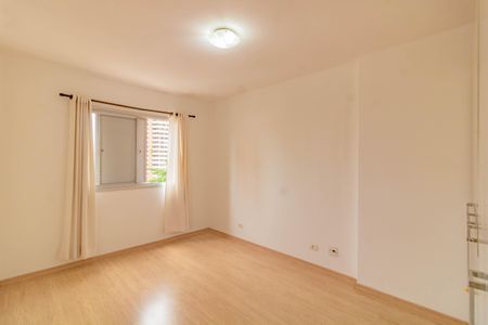 Quarto 1 de apartamento para alugar com 2 quartos, 70m² em Vila Santa Catarina, São Paulo