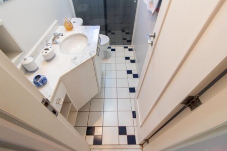 Casa de condomínio à venda com 180m², 3 quartos e 4 vagasBANHEIRO SOCIAL 