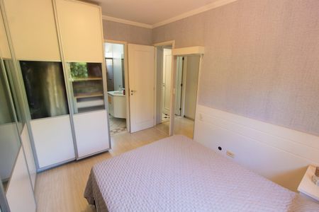 Casa de condomínio à venda com 180m², 3 quartos e 4 vagasSUITE 1