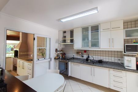 Casa de condomínio à venda com 180m², 3 quartos e 4 vagasCOZINHA